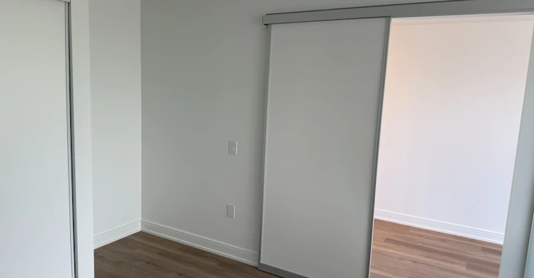 324-3009 Novar Road E, Mississauga, ON, L5B 0K2