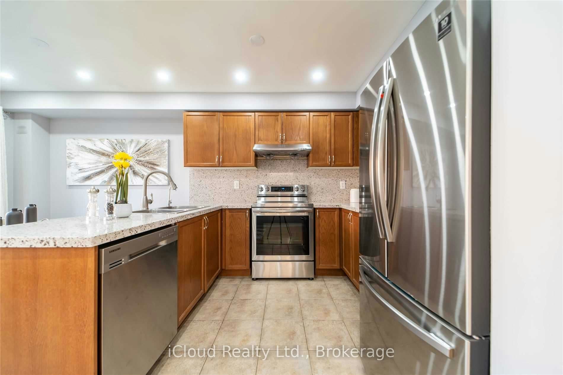 27 Hollingsworth Circle, Brampton, ON, L7A 0J7 - 12