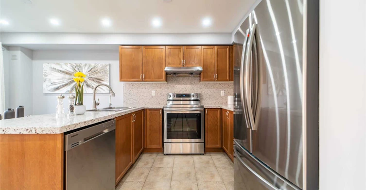 27 Hollingsworth Circle, Brampton, ON, L7A 0J7 - 12