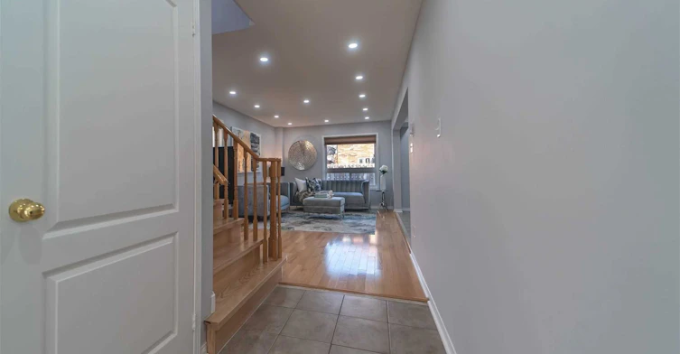27 Hollingsworth Circle, Brampton, ON, L7A 0J7 - 3