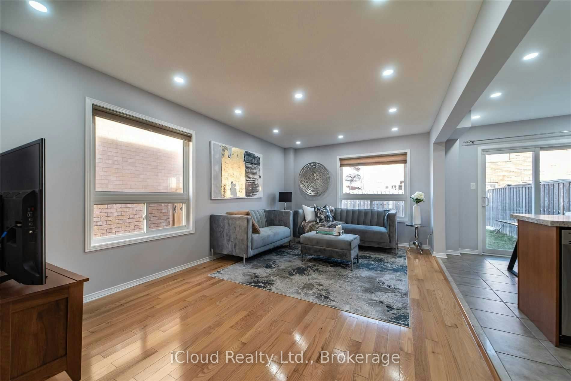 27 Hollingsworth Circle, Brampton, ON, L7A 0J7 - 4