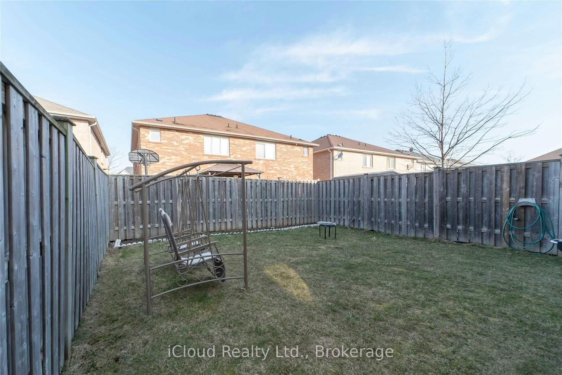 27 Hollingsworth Circle, Brampton, ON, L7A 0J7 - 28