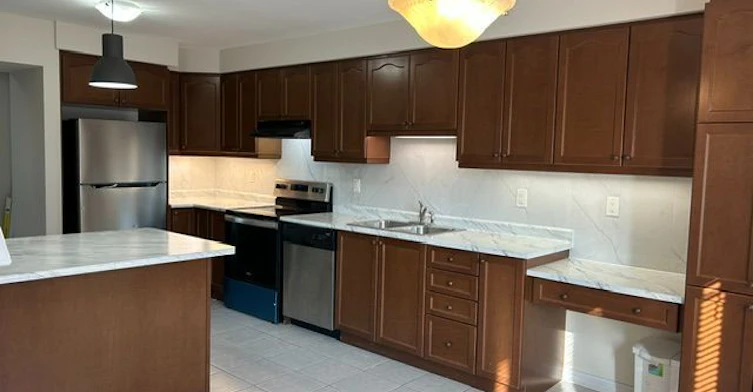 4-6020 Derry Road, Milton, ON, L9T 8L6