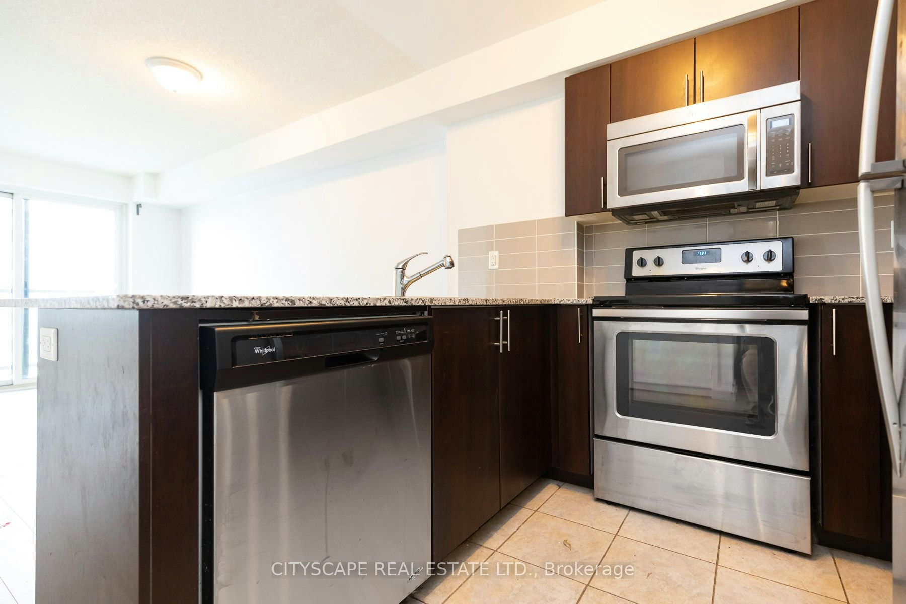 1808-1410 Dupont Street, Toronto, ON, M6H 0B6 - 4