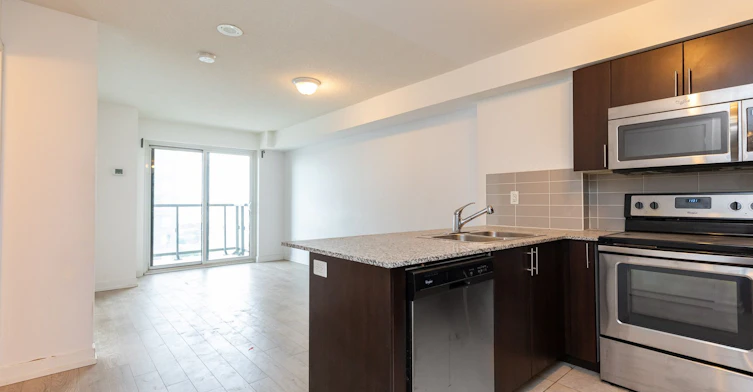 1808-1410 Dupont Street, Toronto, ON, M6H 0B6