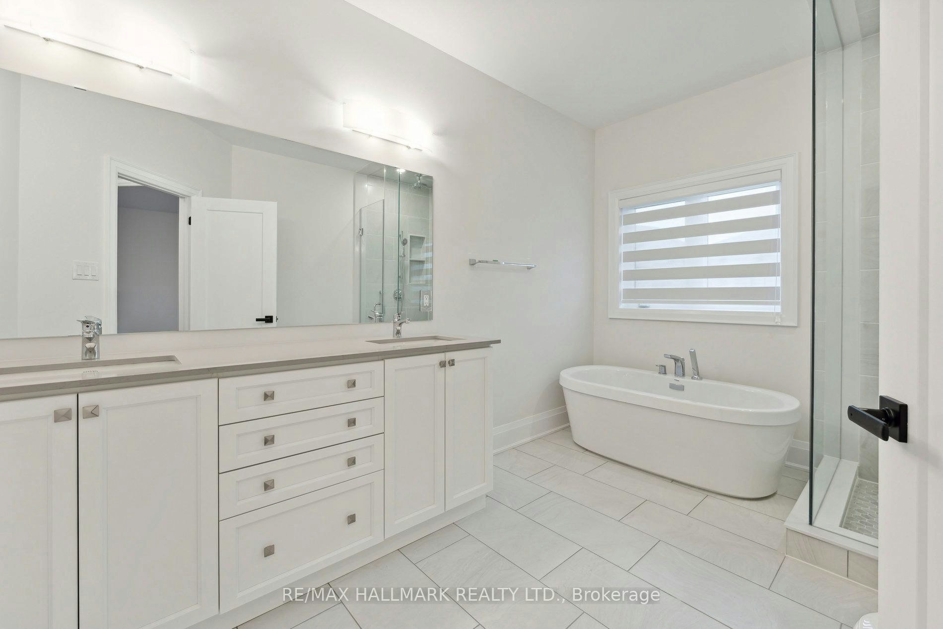 7 Kessler Drive, Brampton, ON, L6R 0B8 - 34