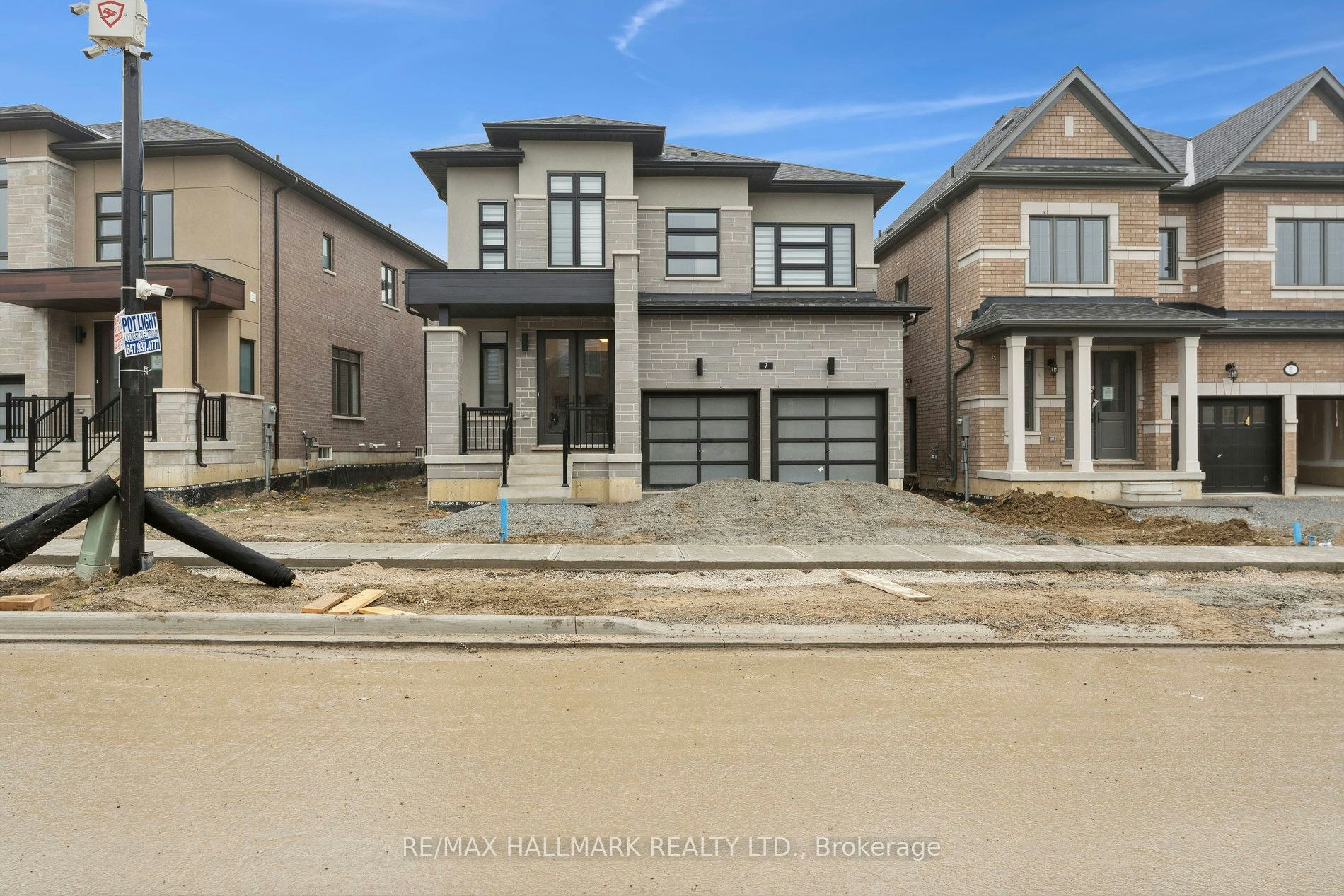 7 Kessler Drive, Brampton, ON, L6R 0B8 - 2