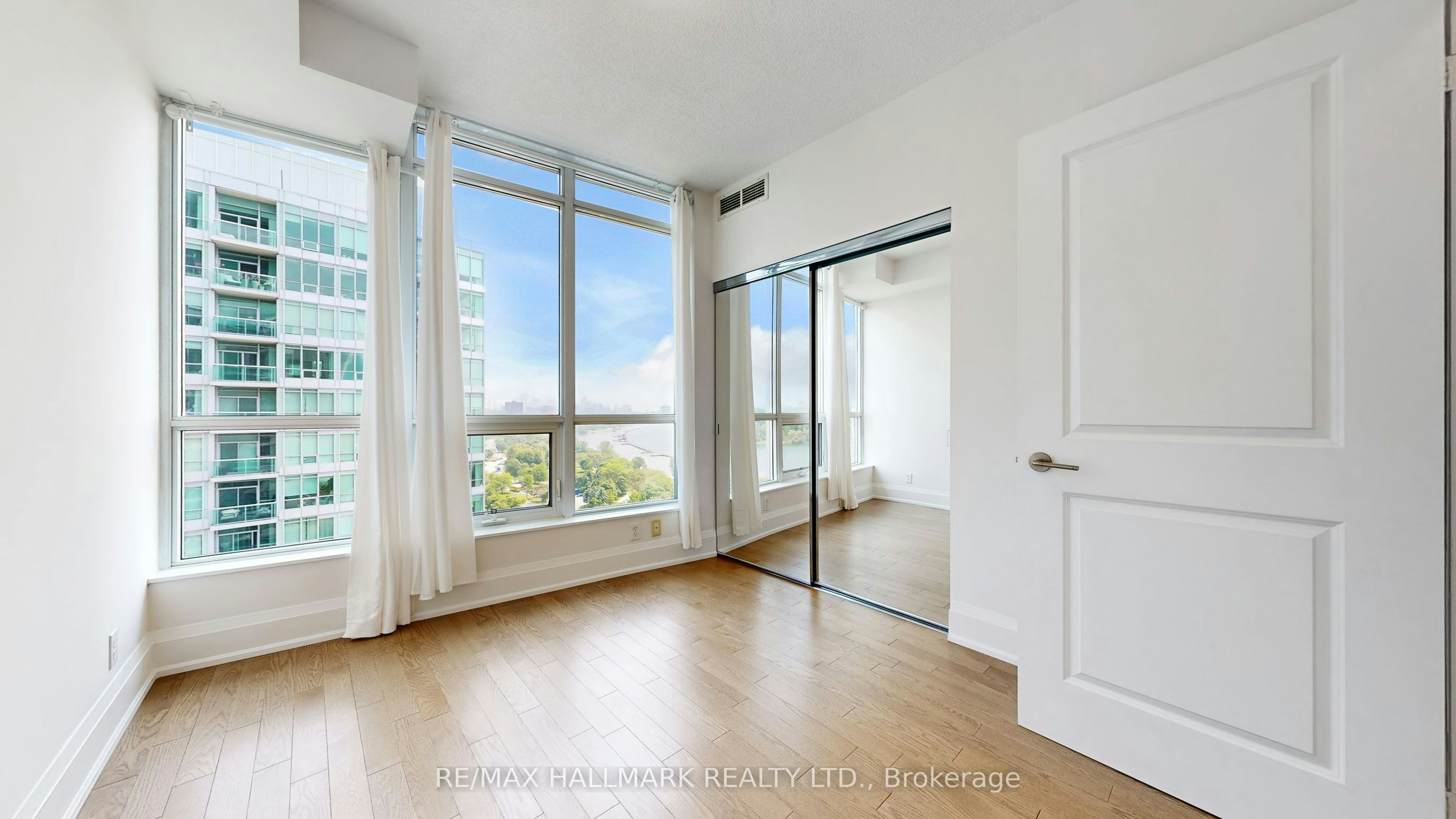 1607-1910 Lake Shore Boulevard W, Toronto, ON, M6S 1A2 - 23