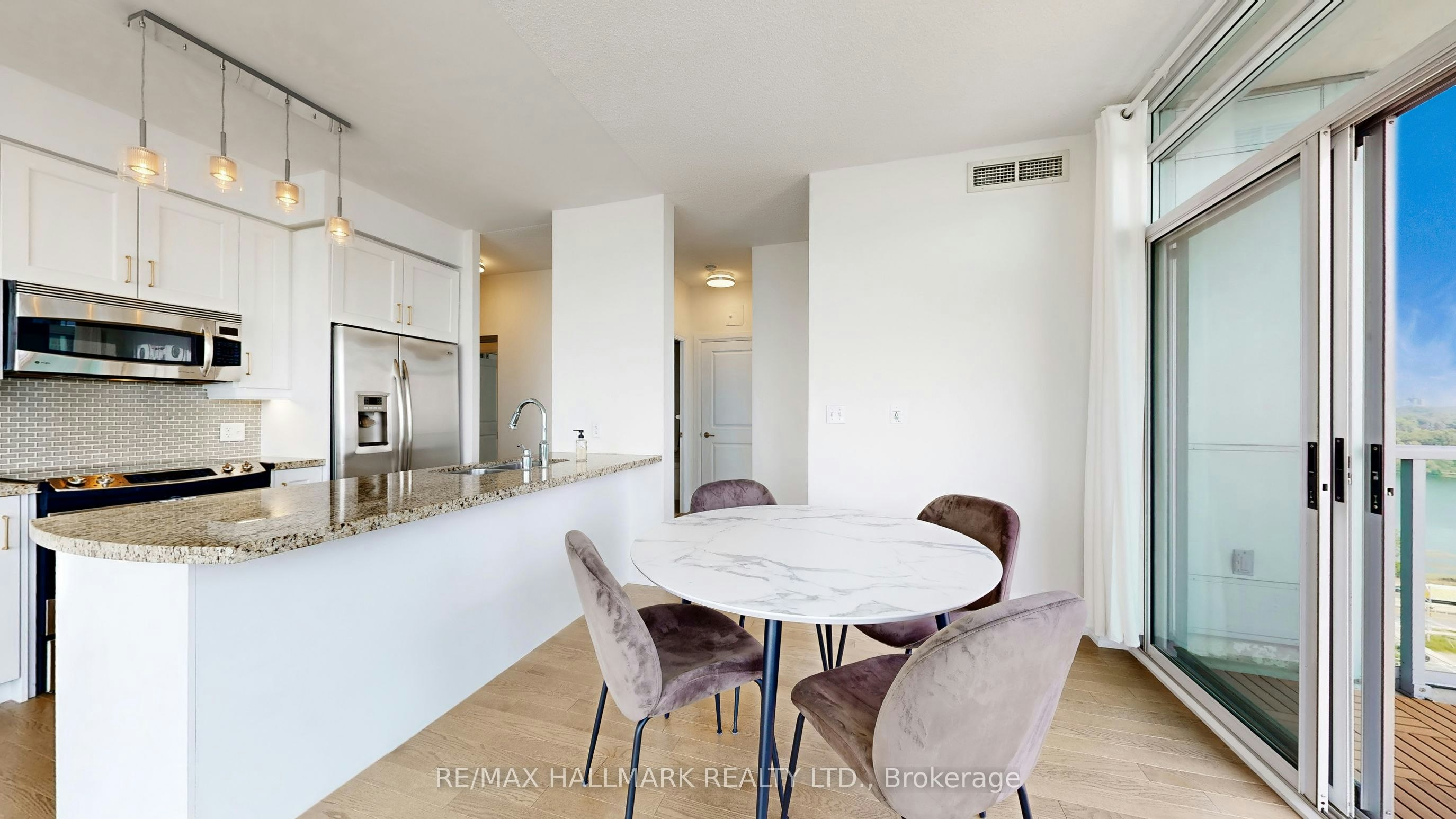 1607-1910 Lake Shore Boulevard W, Toronto, ON, M6S 1A2 - 14