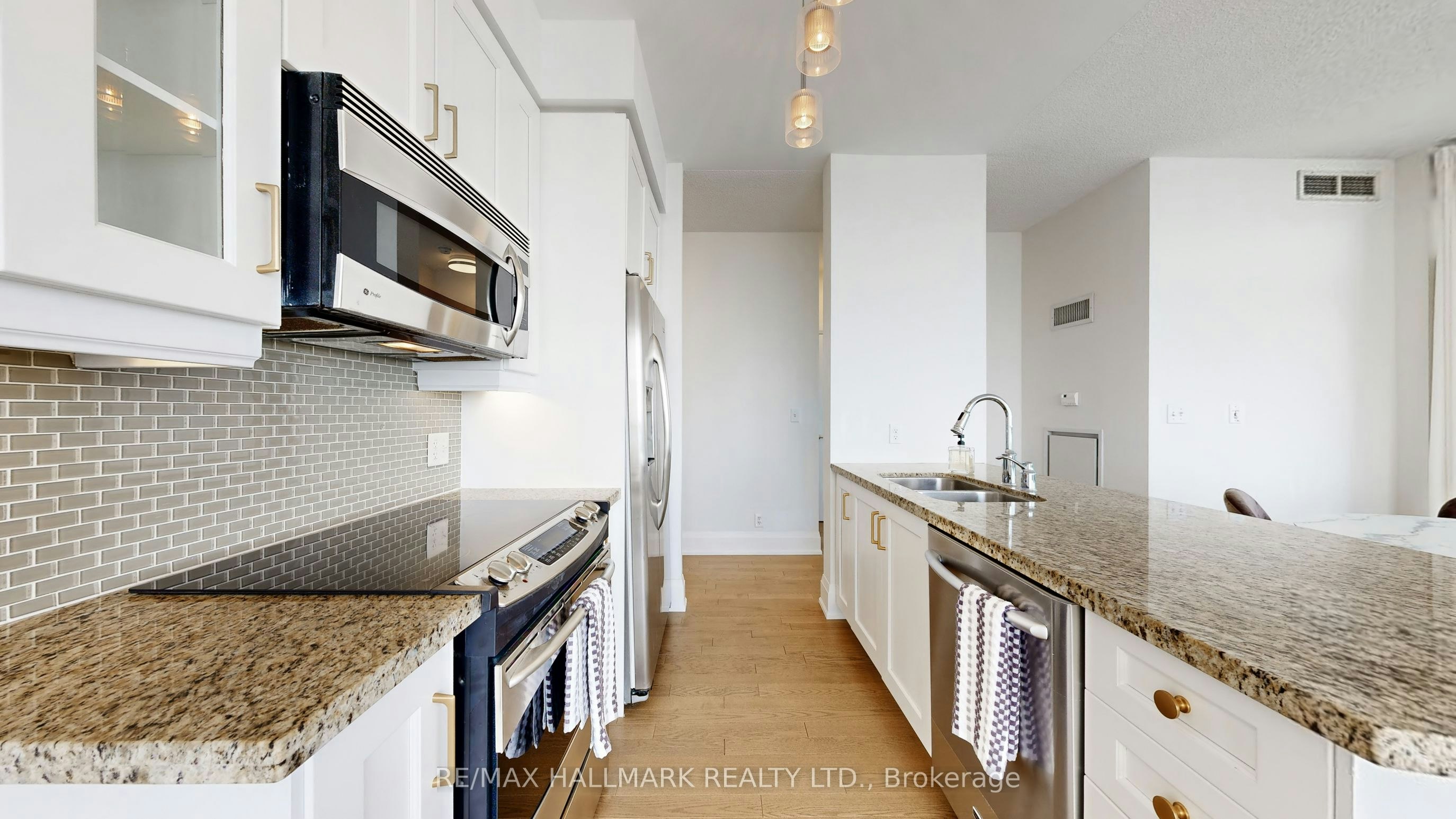 1607-1910 Lake Shore Boulevard W, Toronto, ON, M6S 1A2 - 13