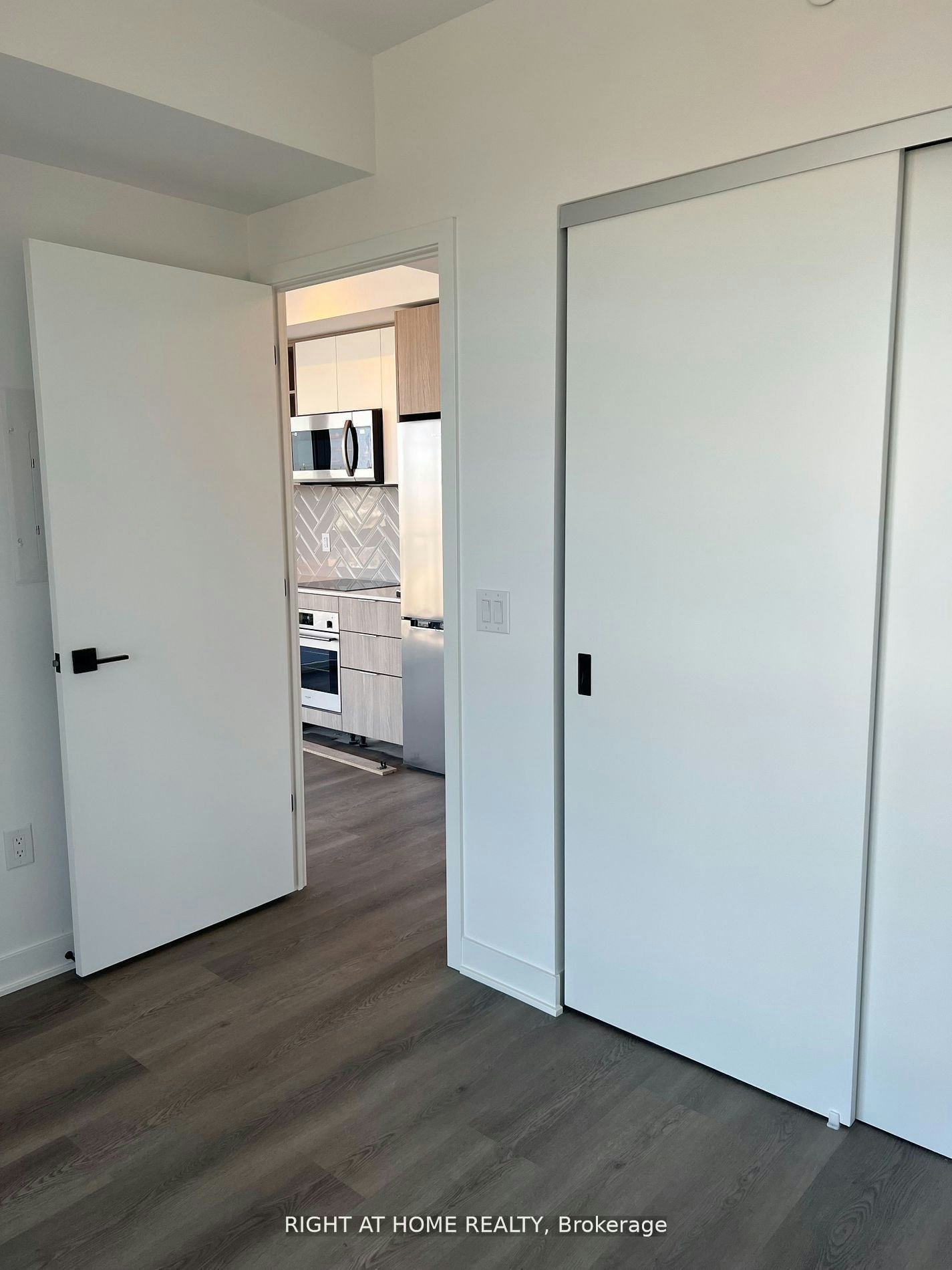 1303-36 Zorra Street, Toronto, ON, M8Z 4Z7 - 7