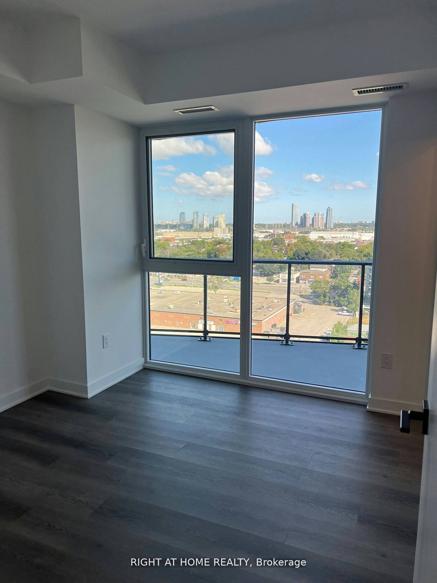 1303-36 Zorra Street, Toronto, ON, M8Z 4Z7 - 10