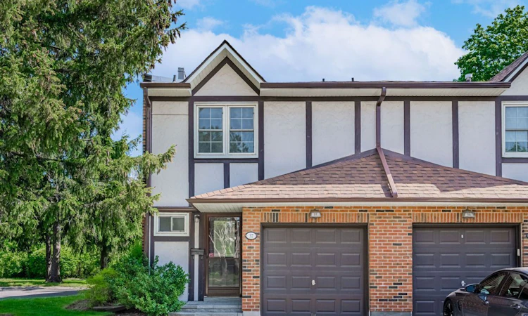 37-2120 Rathburn Road E