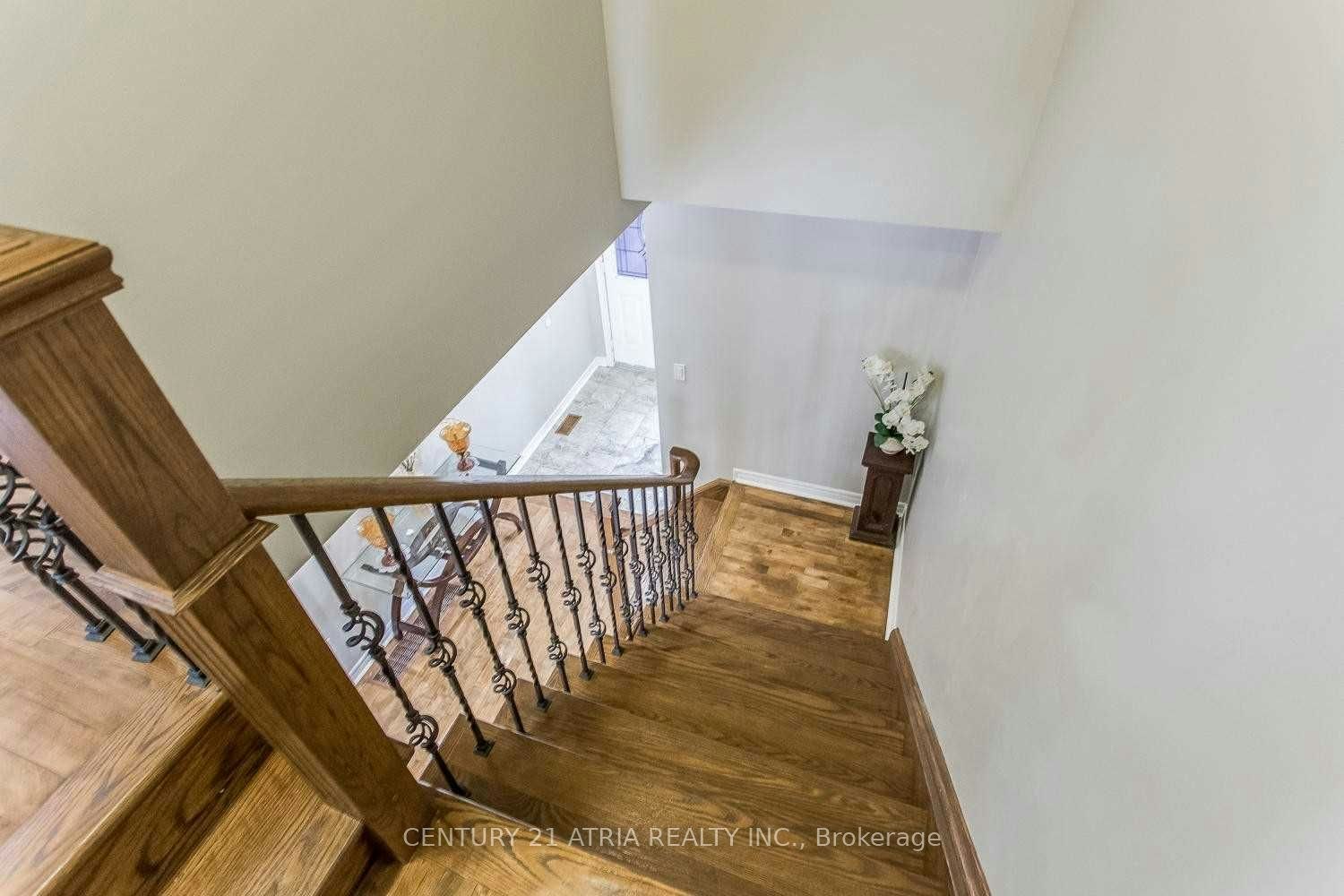 (Main & Upper Level)-28 Bushcroft Trail, Brampton, ON, L7A 2L1 - 8