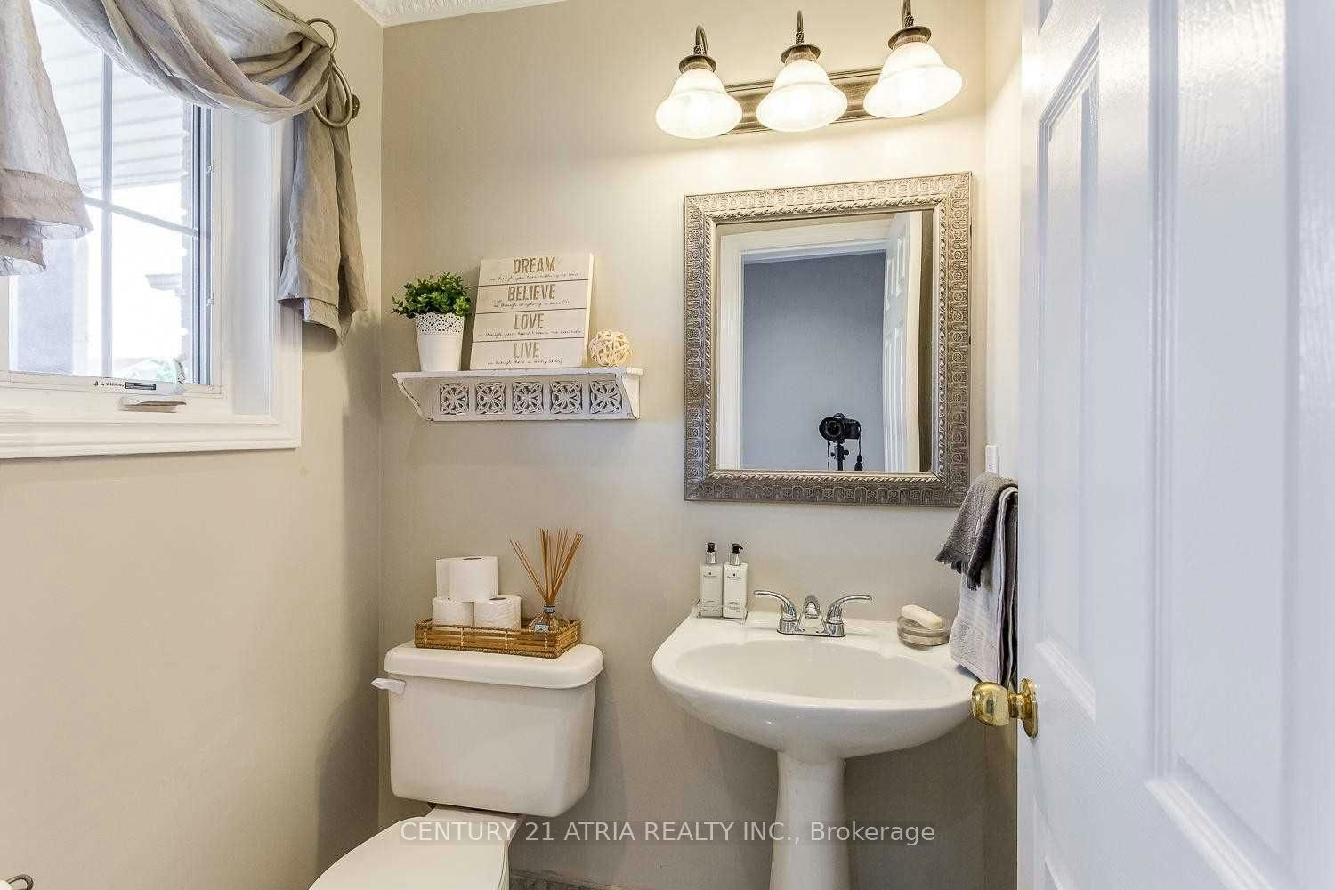 (Main & Upper Level)-28 Bushcroft Trail, Brampton, ON, L7A 2L1 - 7