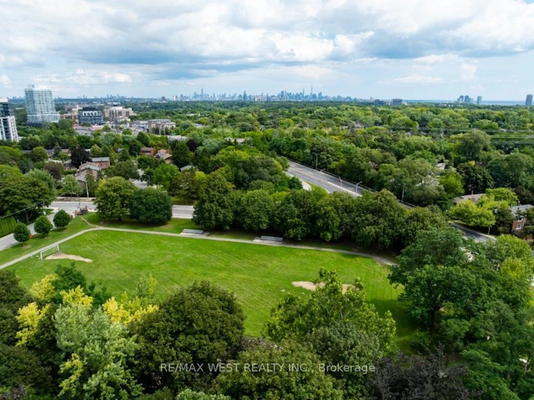 4653 Dundas Street W, Toronto, ON, M9A 1A4 - 41