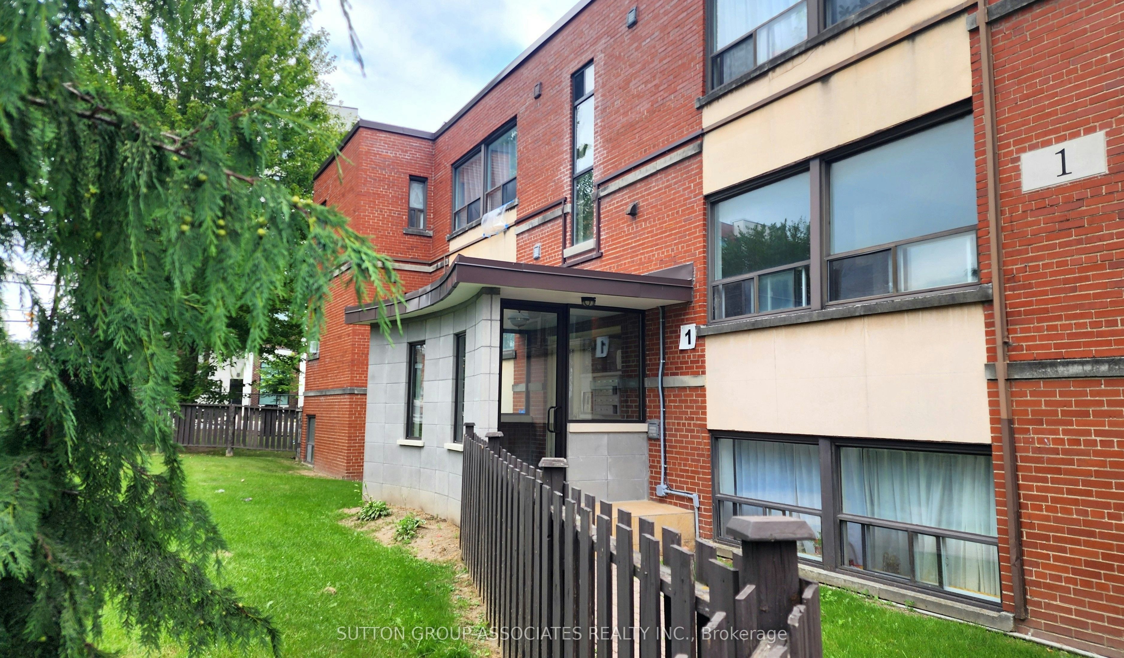 202-1 Greenbrook Drive, Toronto, ON, M6M 2J8 - 22