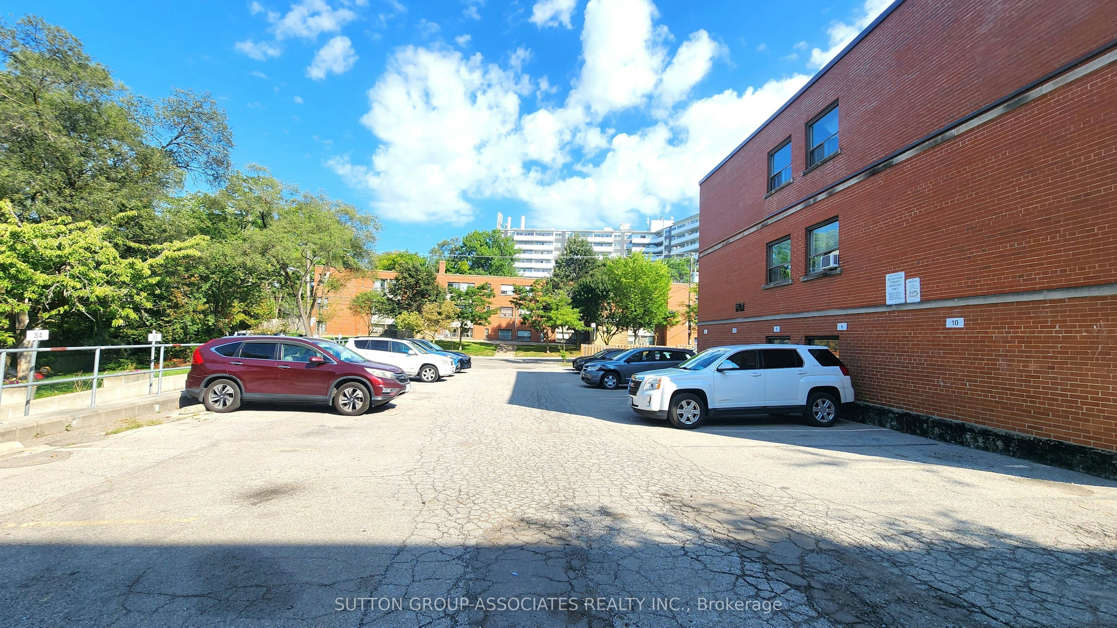 202-1 Greenbrook Drive, Toronto, ON, M6M 2J8 - 20