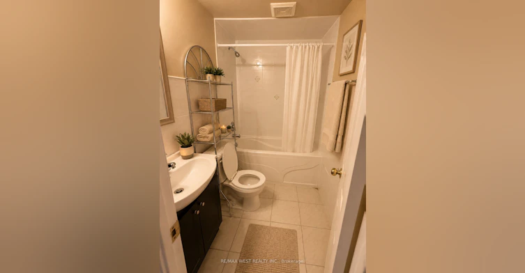 Lower Level A-7 Waltham Drive, Toronto, ON, M9V 1S6 - 4