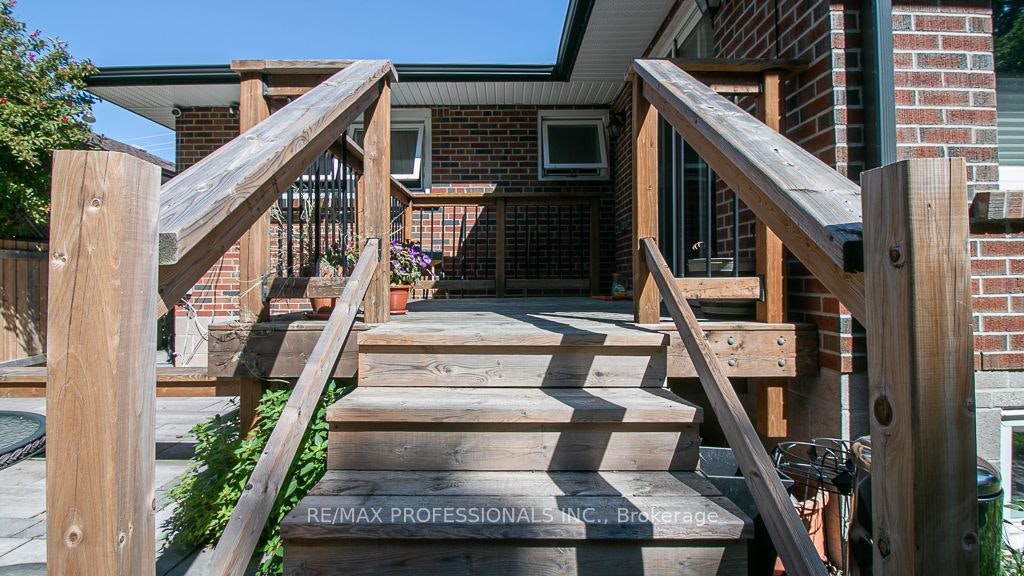 MAIN-7 Sedgebrook Crescent, Toronto, ON, M9B 2X2 - 24