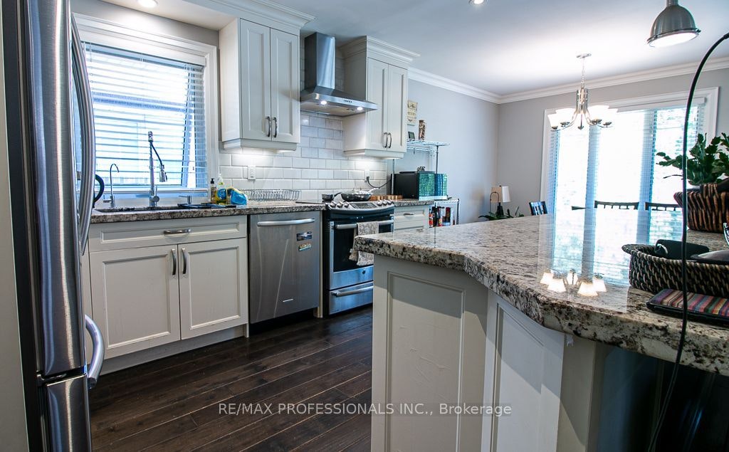 MAIN-7 Sedgebrook Crescent, Toronto, ON, M9B 2X2 - 11