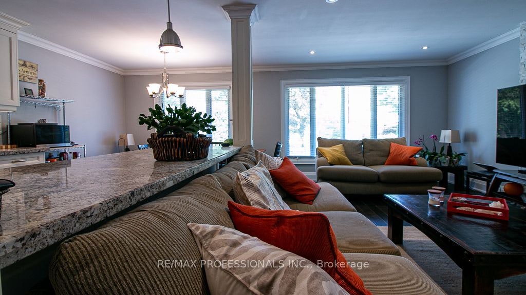 MAIN-7 Sedgebrook Crescent, Toronto, ON, M9B 2X2 - 8