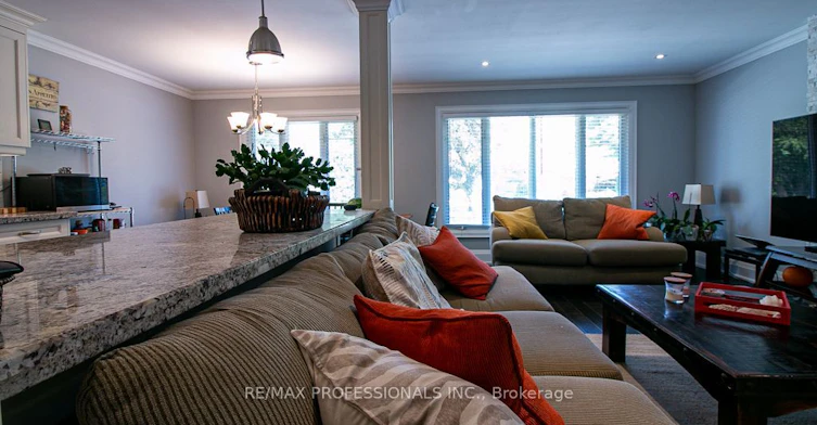 MAIN-7 Sedgebrook Crescent, Toronto, ON, M9B 2X2 - 8