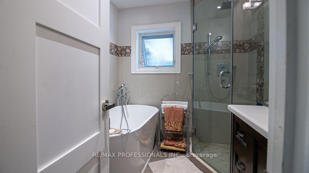 MAIN-7 Sedgebrook Crescent, Toronto, ON, M9B 2X2 - 21
