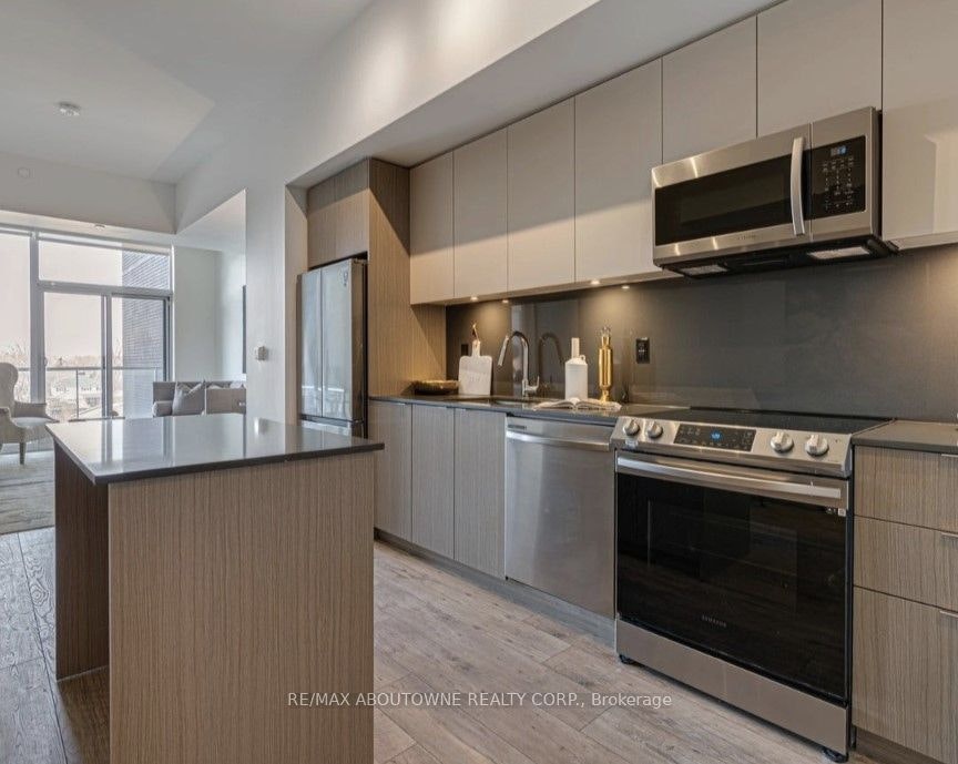 B0614-133 Bronte Road, Oakville, ON, L6L 3C1 - 4