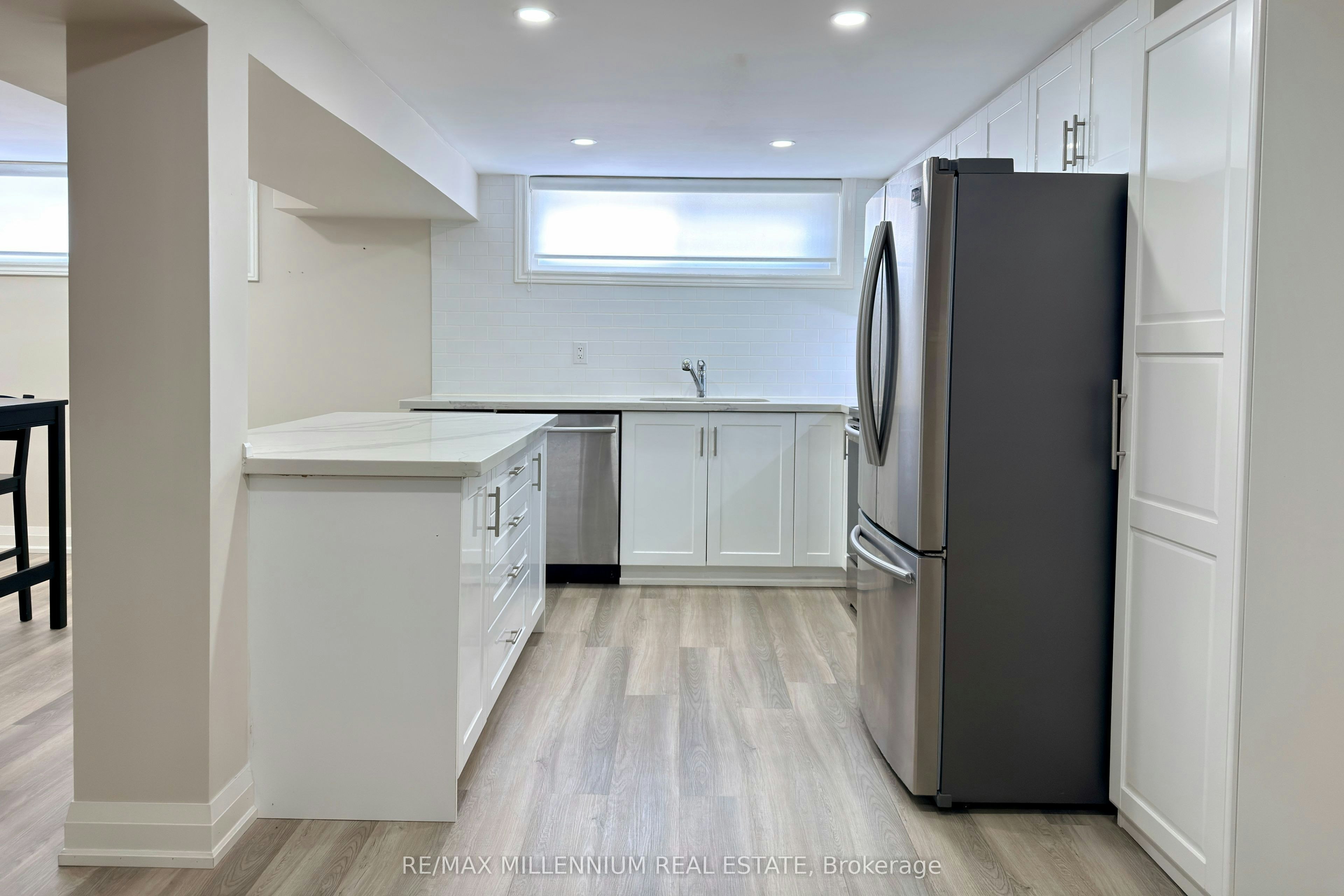 72 Hadrian Avenue, Toronto, ON, M9W 1V4 - 9