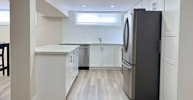 72 Hadrian Avenue, Toronto, ON, M9W 1V4 - 9