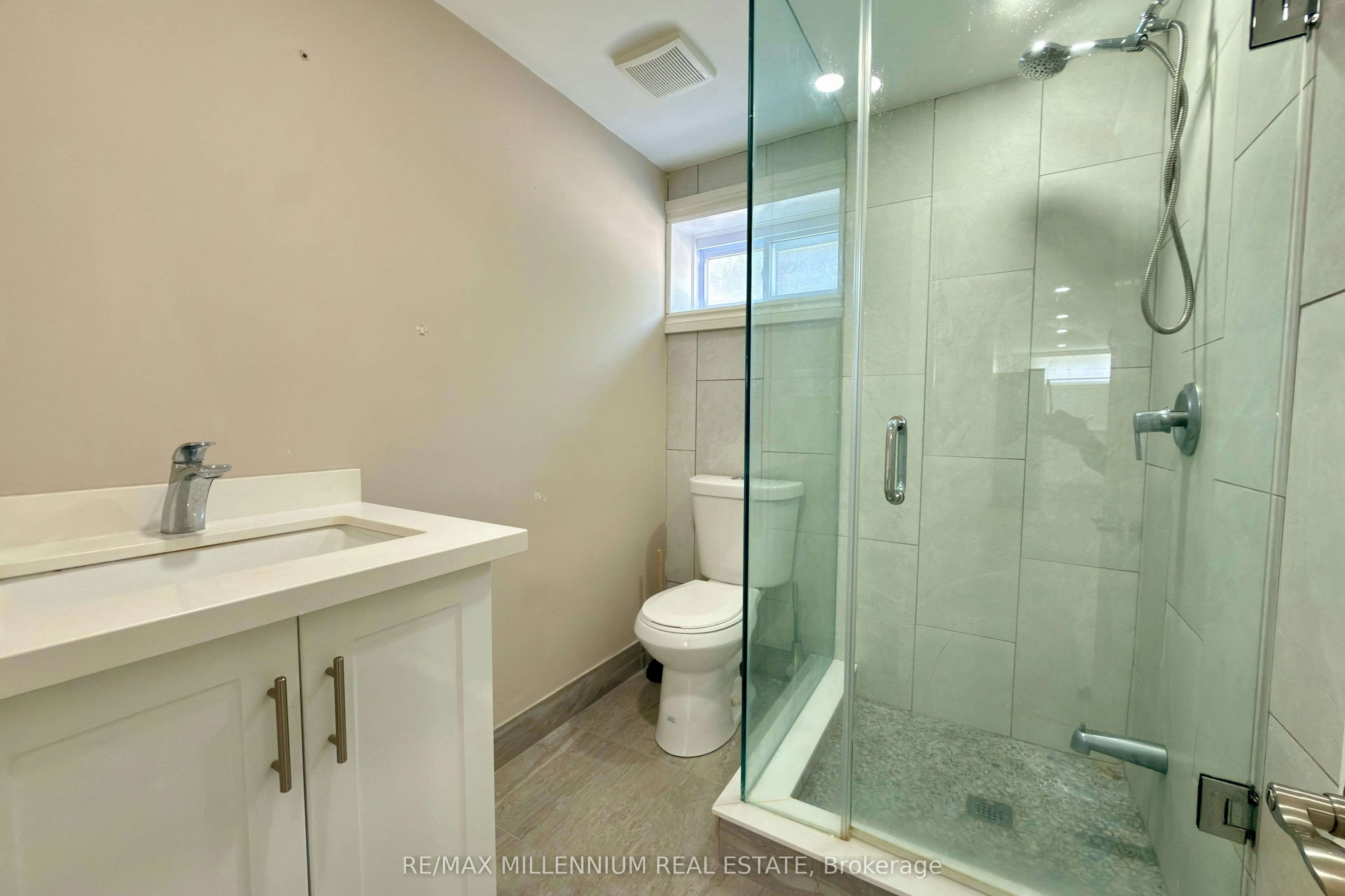 72 Hadrian Avenue, Toronto, ON, M9W 1V4 - 6