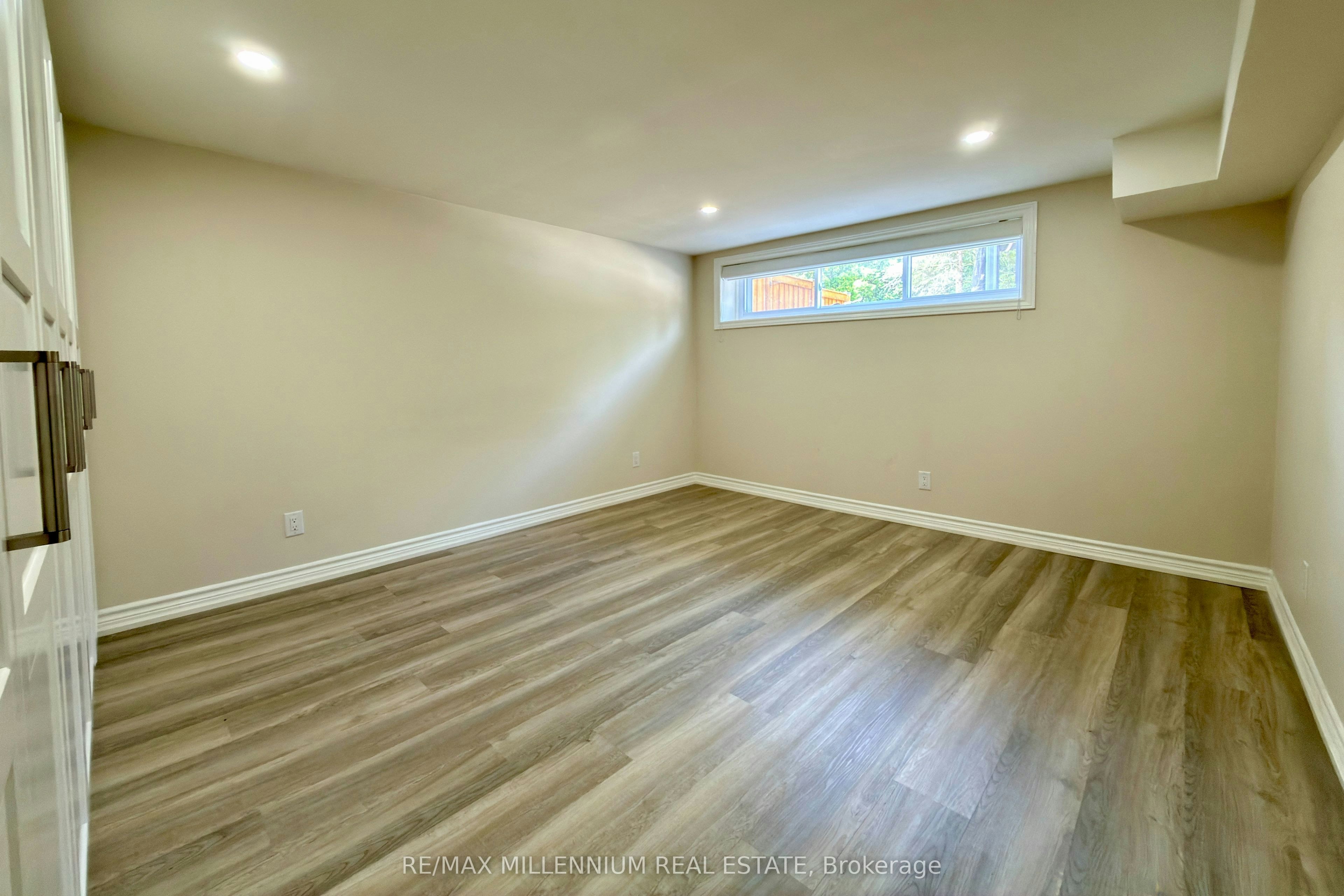 72 Hadrian Avenue, Toronto, ON, M9W 1V4 - 4