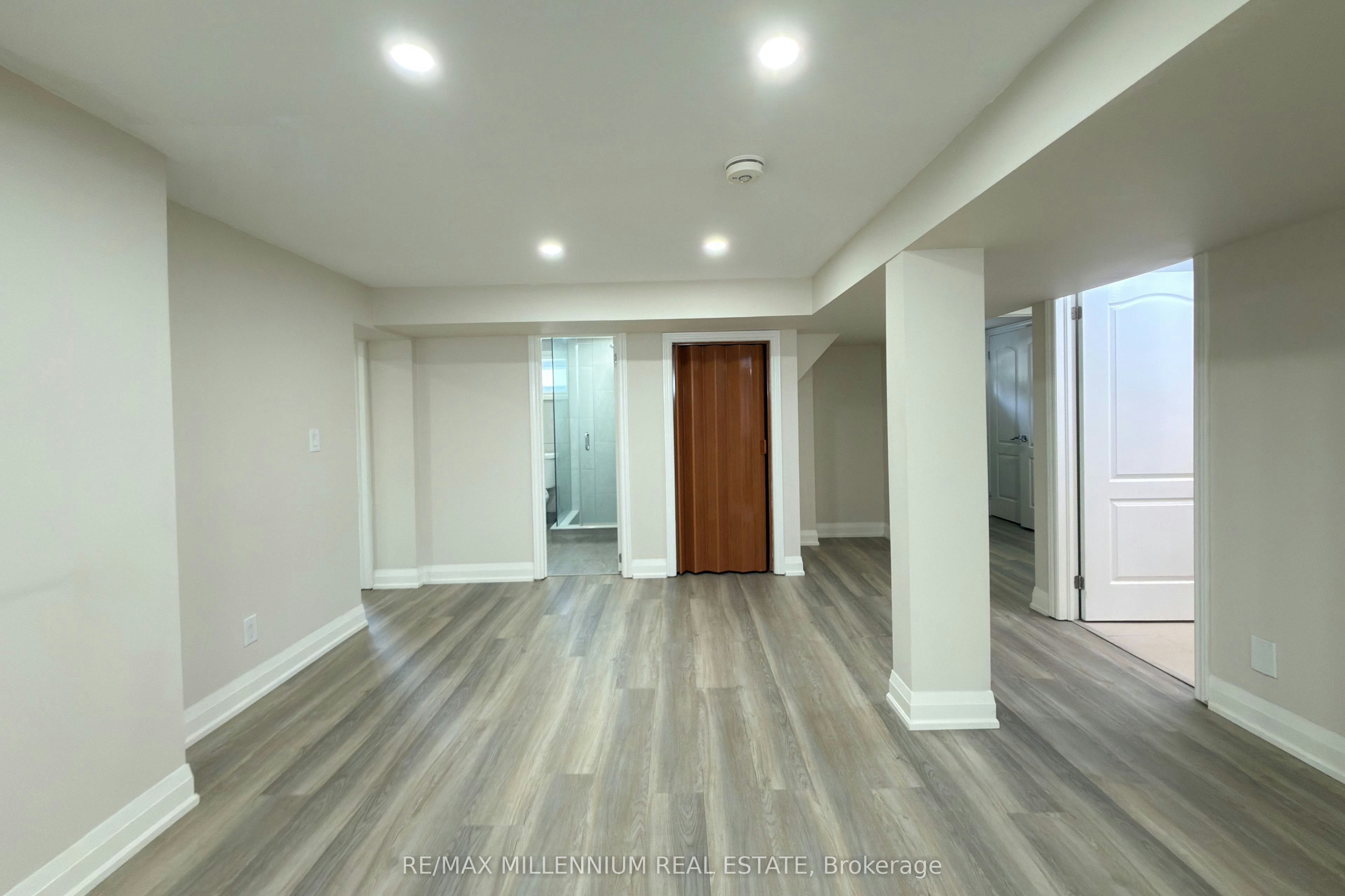 72 Hadrian Avenue, Toronto, ON, M9W 1V4 - 16