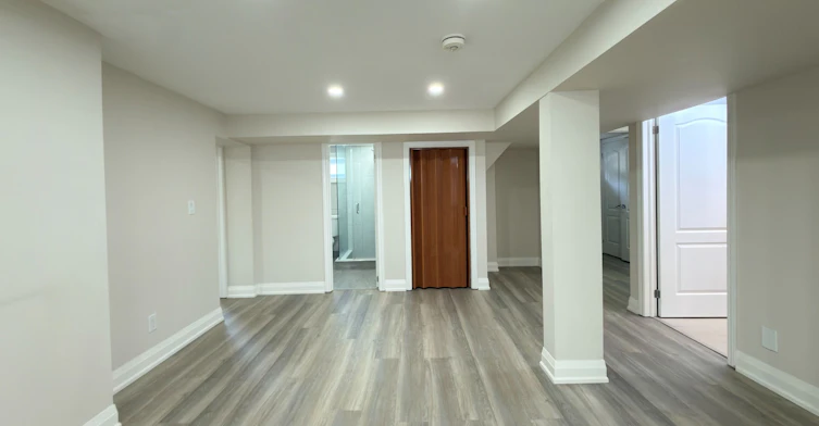 72 Hadrian Avenue, Toronto, ON, M9W 1V4 - 16