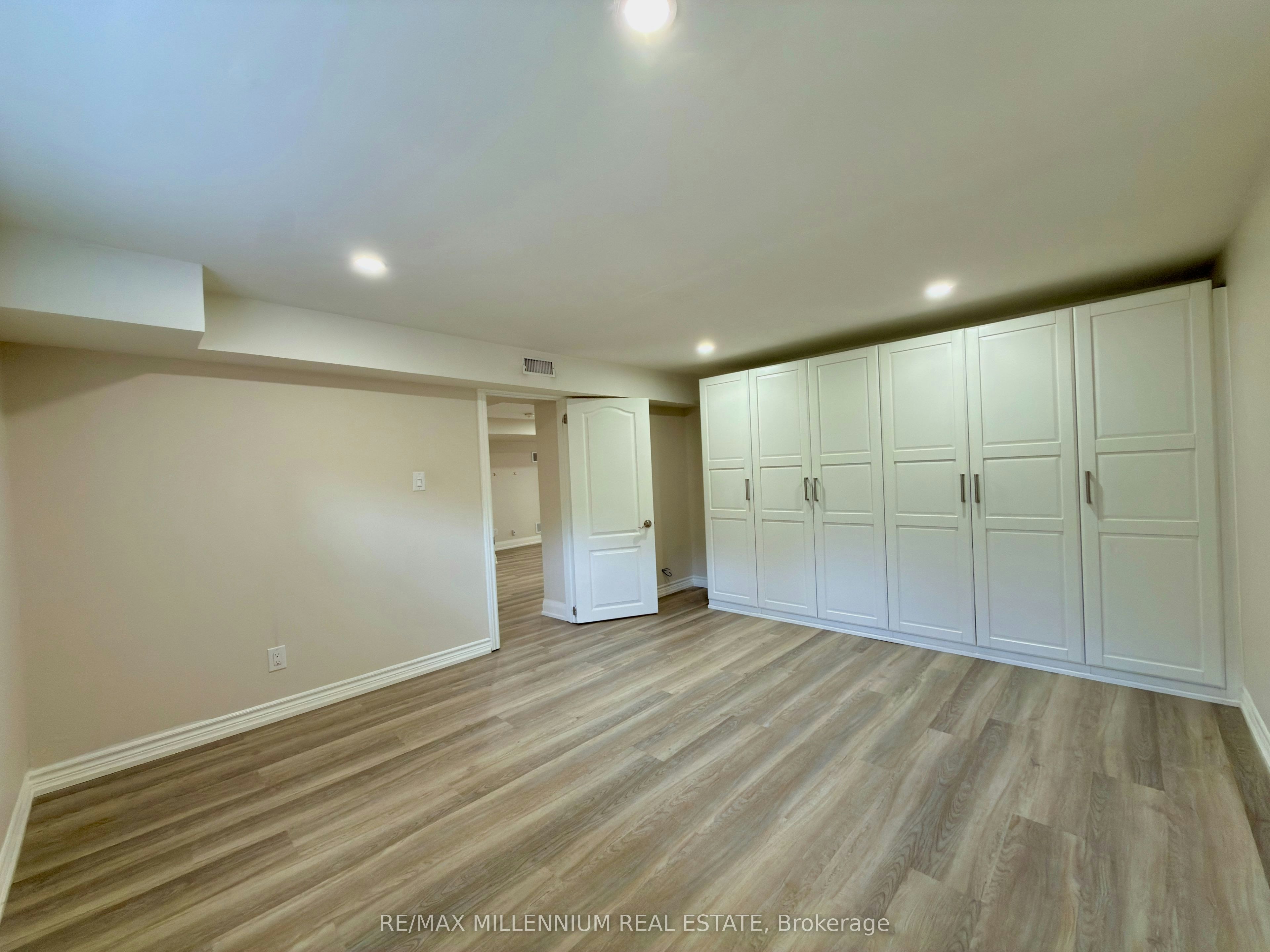 72 Hadrian Avenue, Toronto, ON, M9W 1V4 - 5