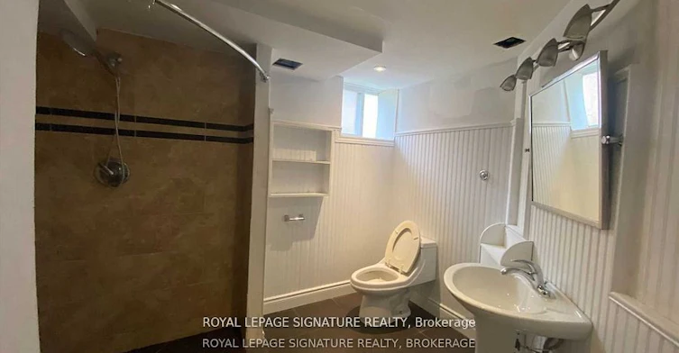 Bsmt-2063 Saxon Road, Oakville, ON, L6L 2V1 - 2