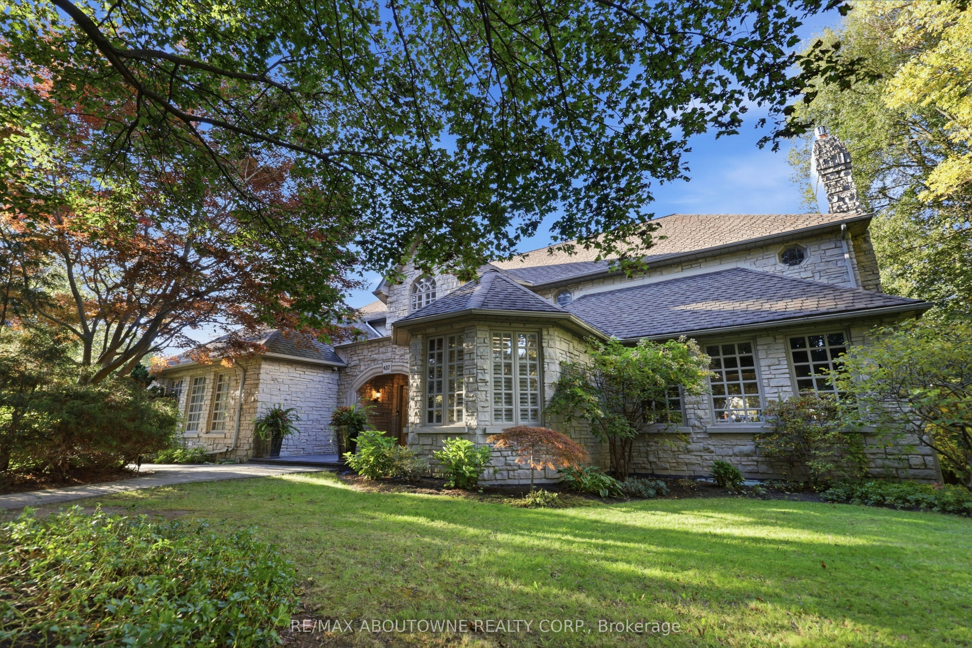 437 Cairncroft Road, Oakville, ON, L6J 4N1