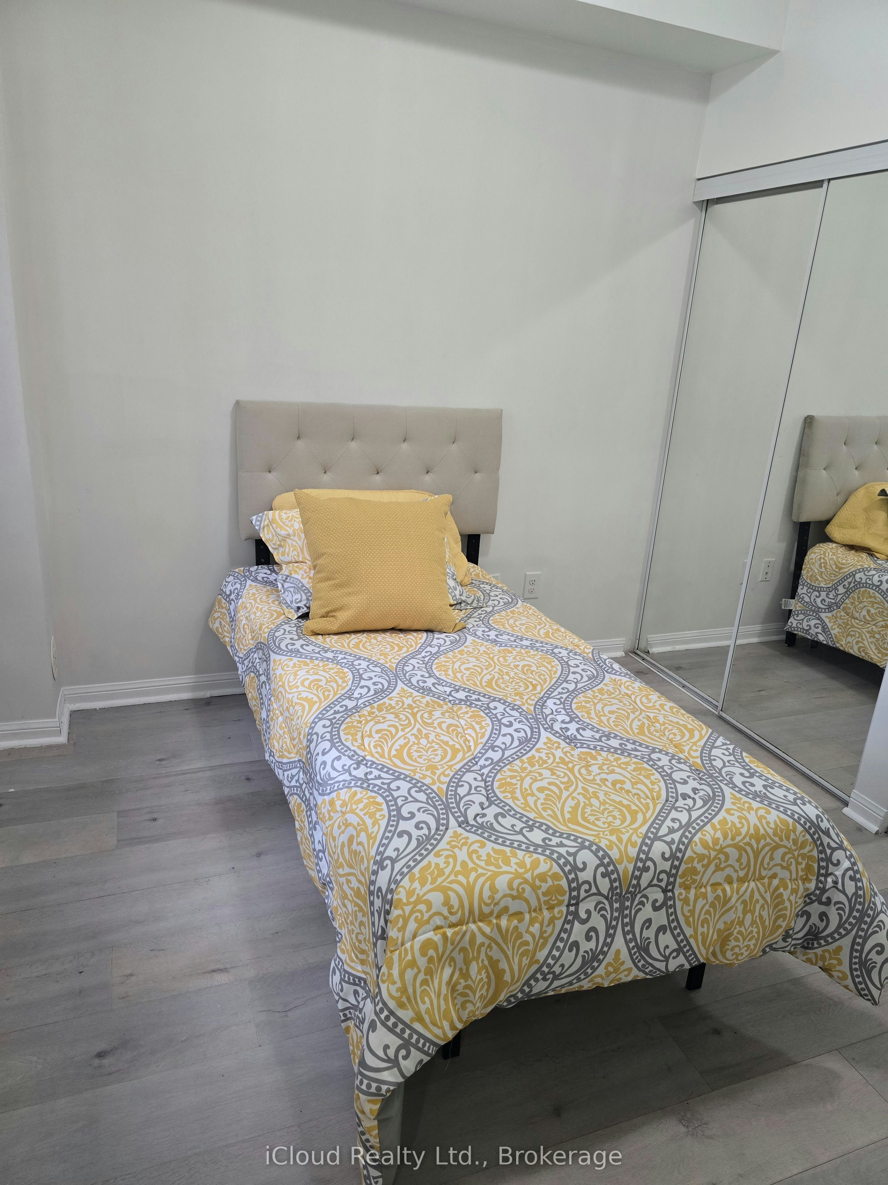 111-2891 Rio Court, Mississauga, ON, L5M 0S3 - 2