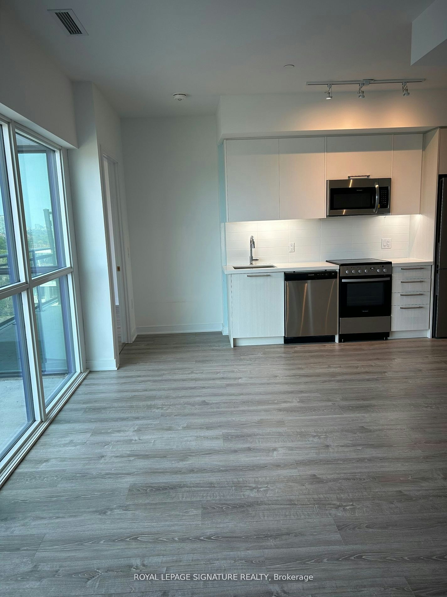 1012-25 Neighbourhood Lane, Toronto, ON, M8Y 0C4