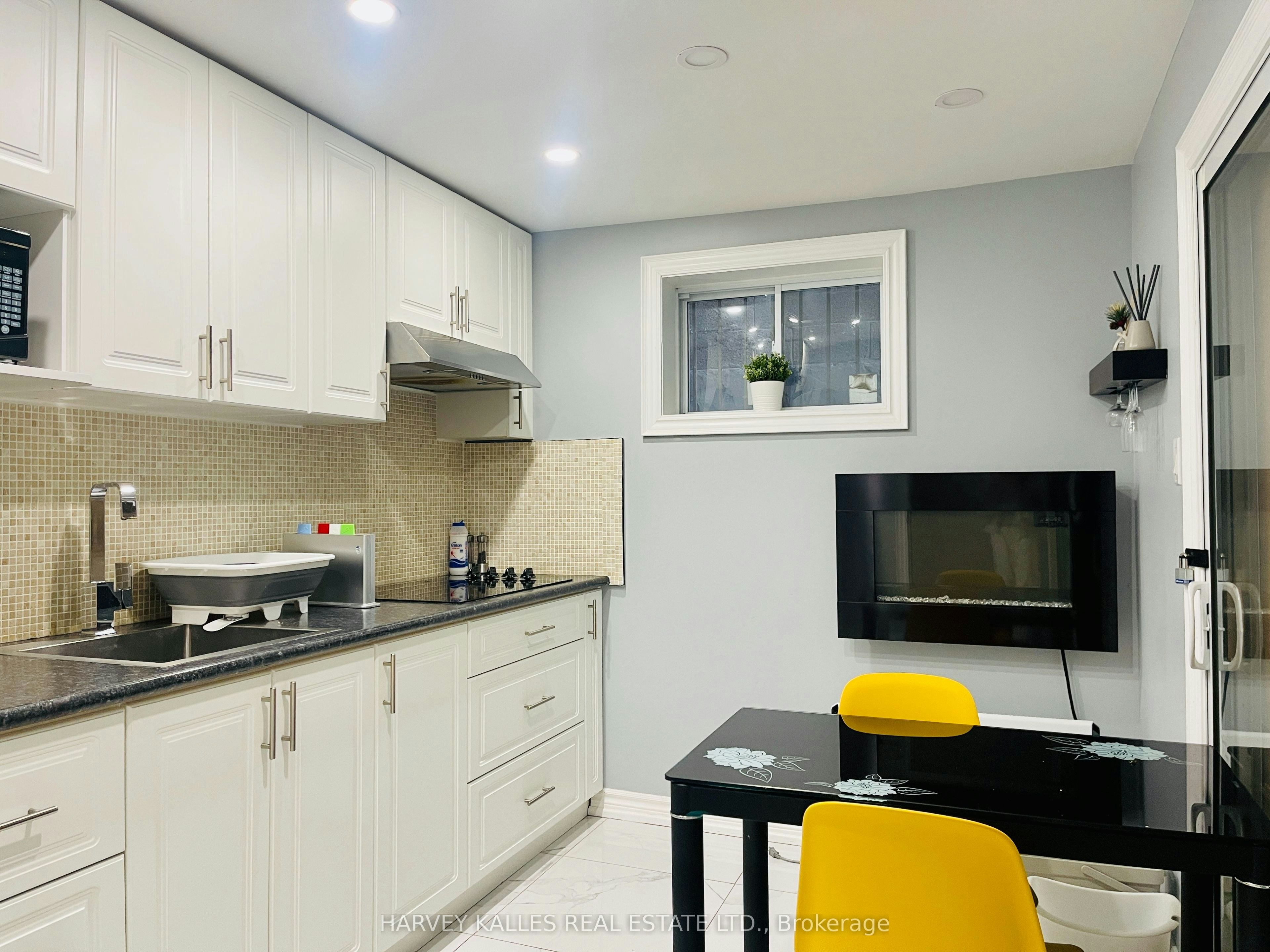 Lower-1538 Davenport Road, Toronto, ON, M6H 2J1 - 6
