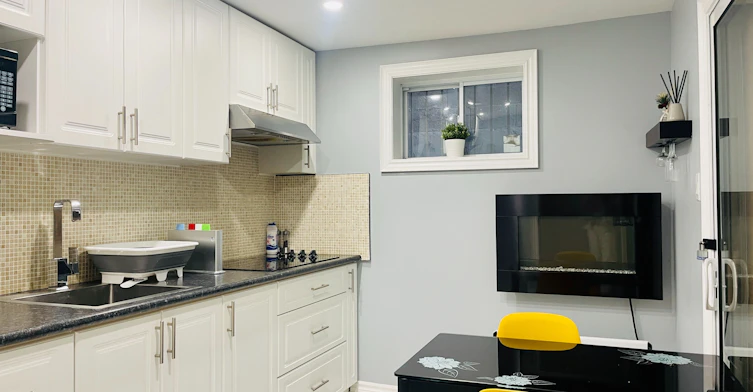 Lower-1538 Davenport Road, Toronto, ON, M6H 2J1 - 6
