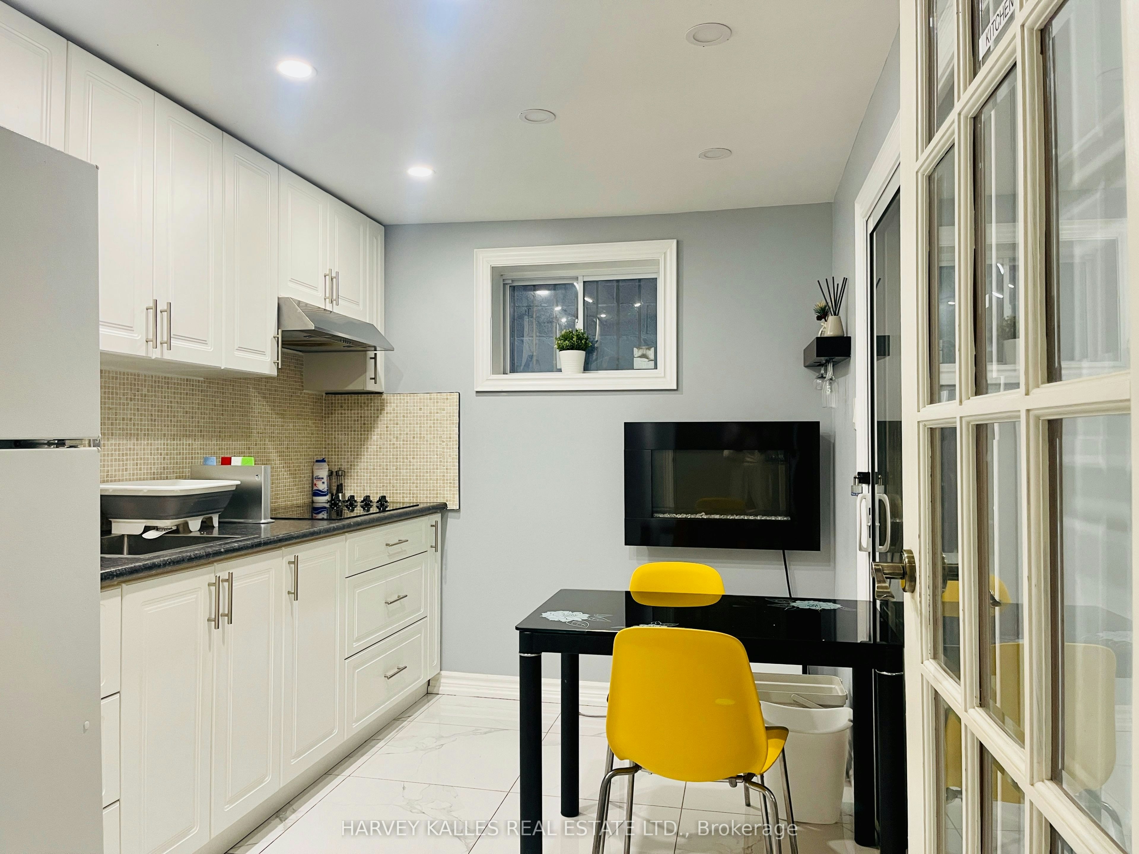 Lower-1538 Davenport Road, Toronto, ON, M6H 2J1 - 5