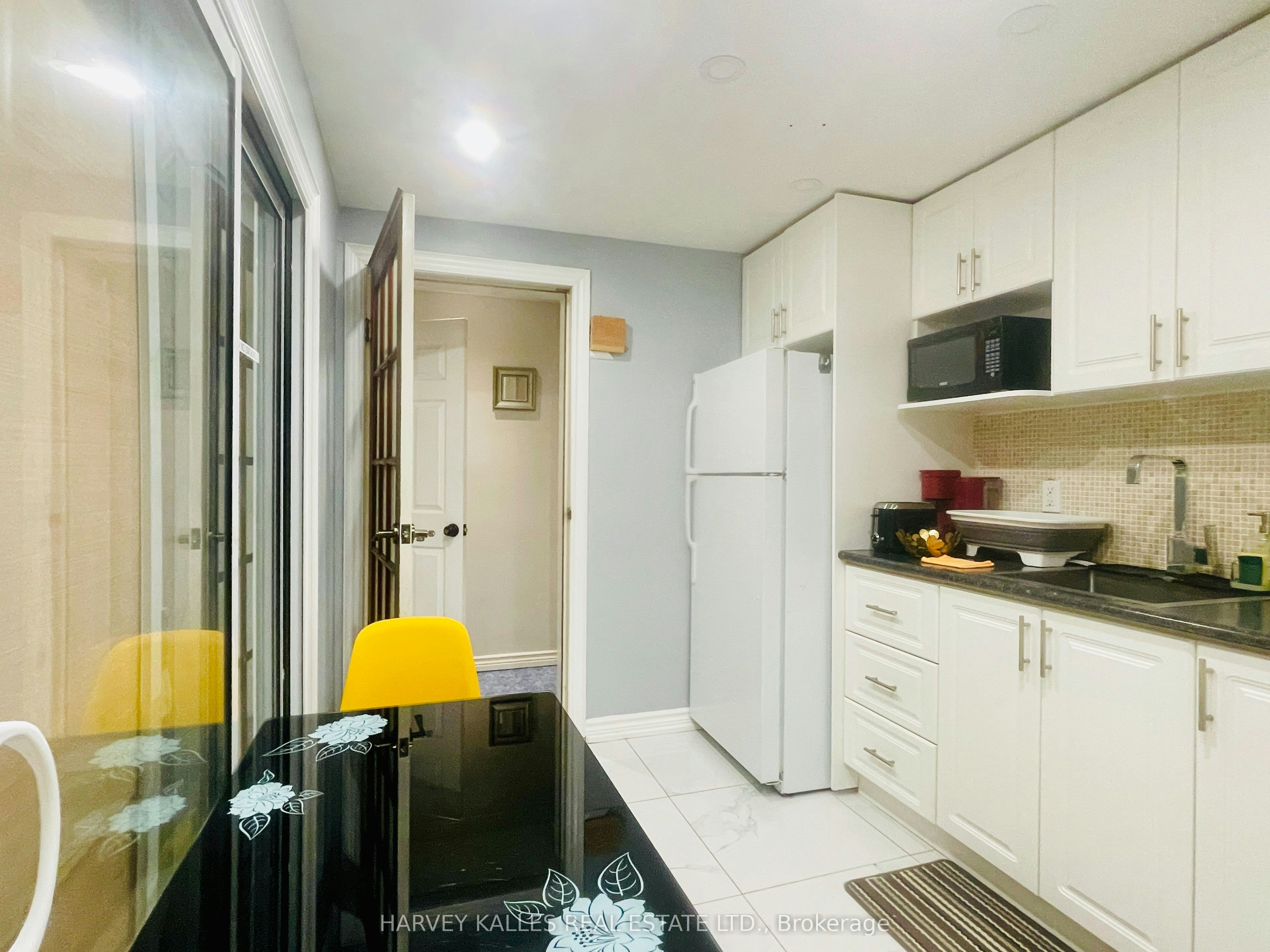 Lower-1538 Davenport Road, Toronto, ON, M6H 2J1 - 8