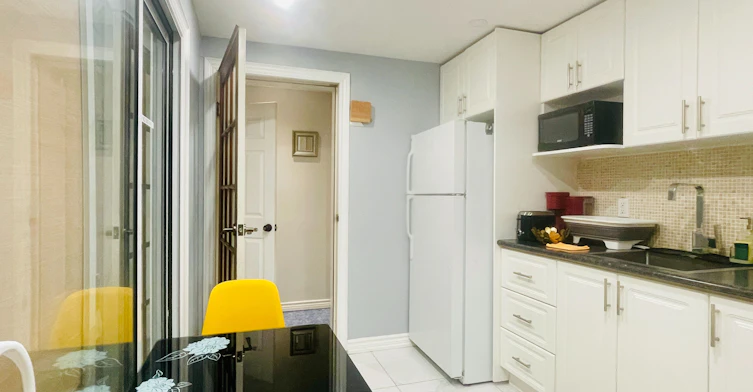 Lower-1538 Davenport Road, Toronto, ON, M6H 2J1 - 8
