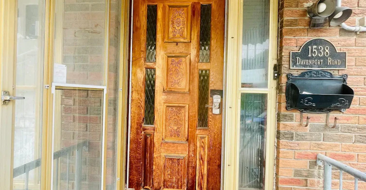 Lower-1538 Davenport Road, Toronto, ON, M6H 2J1 - 2