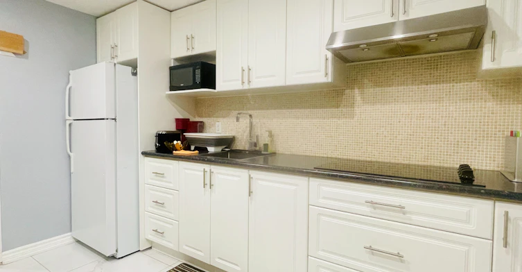 Lower-1538 Davenport Road, Toronto, ON, M6H 2J1 - 9
