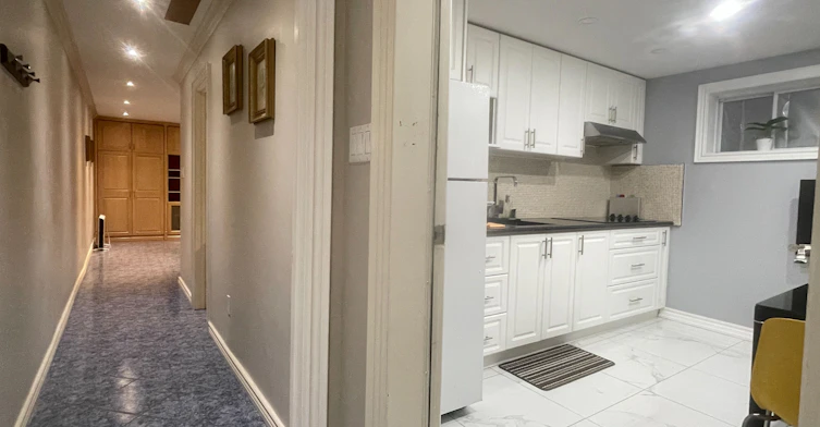 Lower-1538 Davenport Road, Toronto, ON, M6H 2J1 - 16