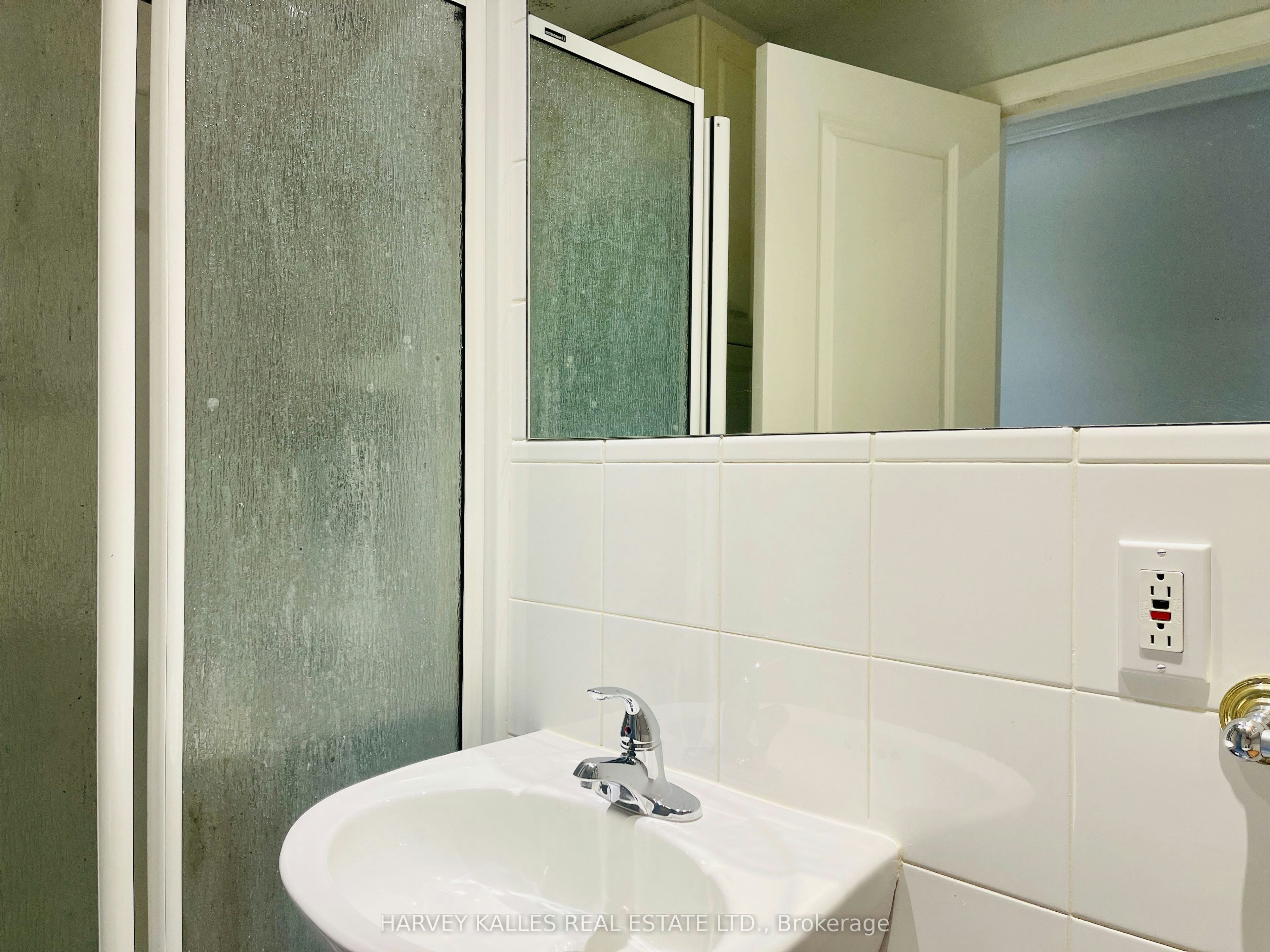 Lower-1538 Davenport Road, Toronto, ON, M6H 2J1 - 18