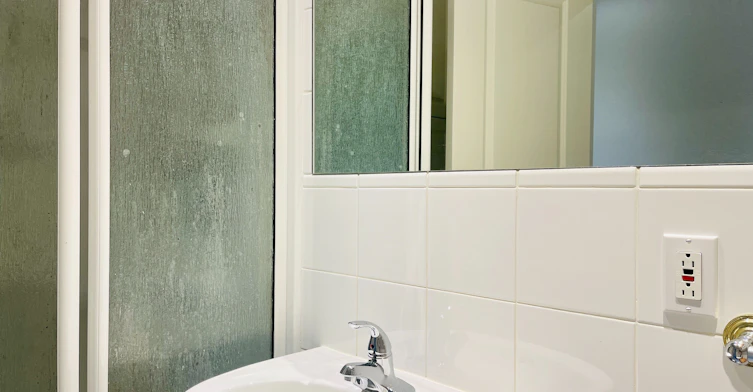 Lower-1538 Davenport Road, Toronto, ON, M6H 2J1 - 18